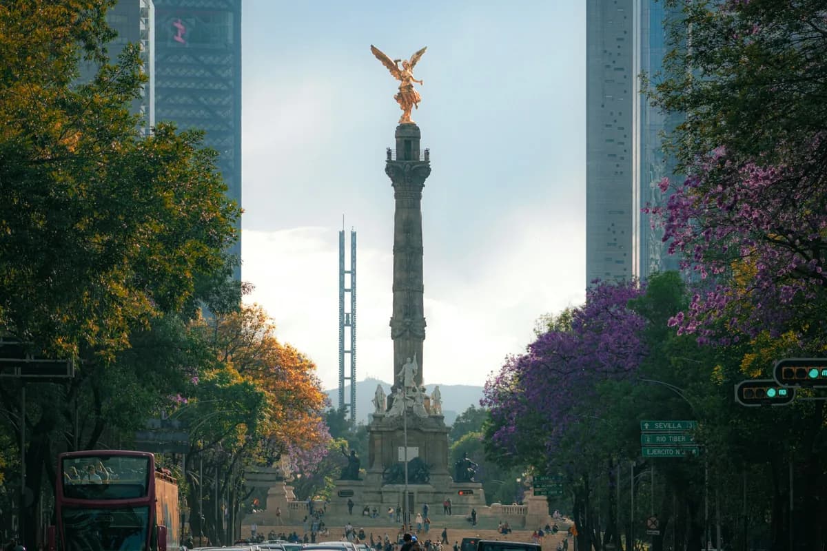 The Angel of Independence monument in Mexico City